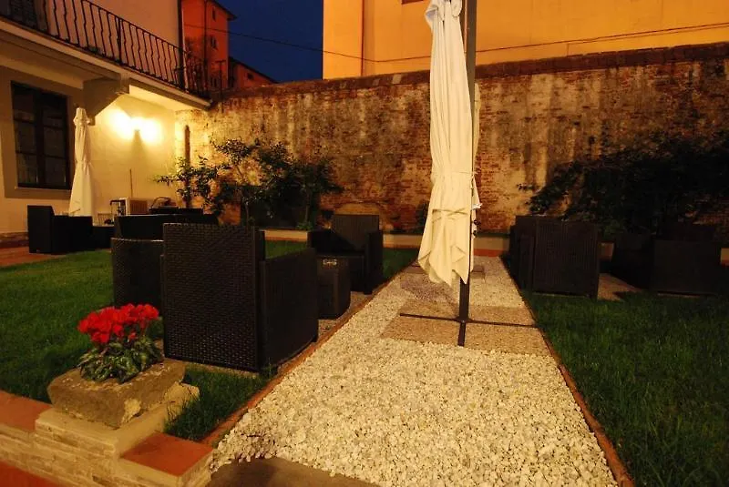 La Corte Di Lisa Pisa